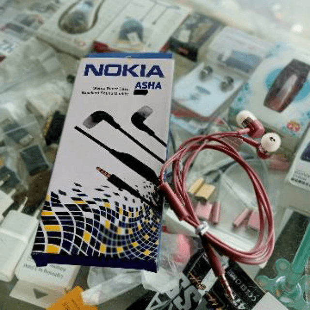 Nokia ASHA Stero Super Bass Excellent Sound Quality