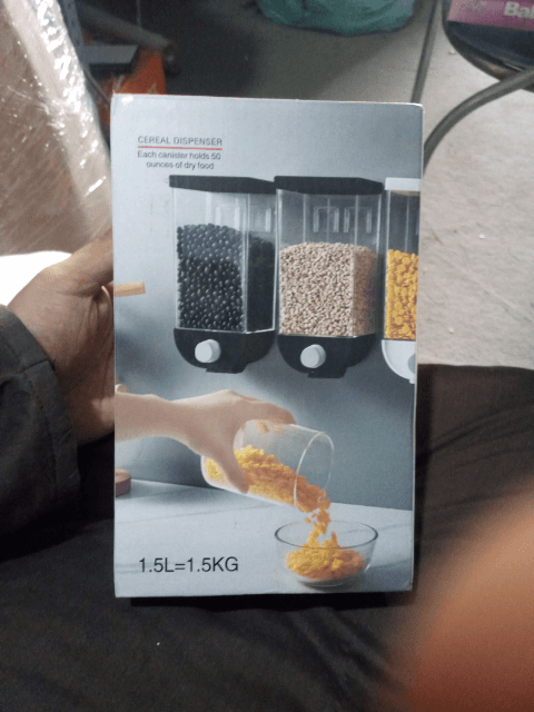 Clear Dispenser Provides Storage and Portion control of dry Foods 1.5 KG