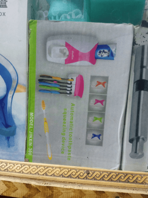 Tooth Paste dispenser